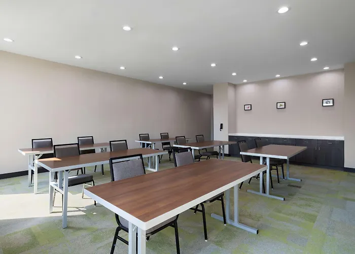 Home2 By Hilton Medical Center Hotel 3*